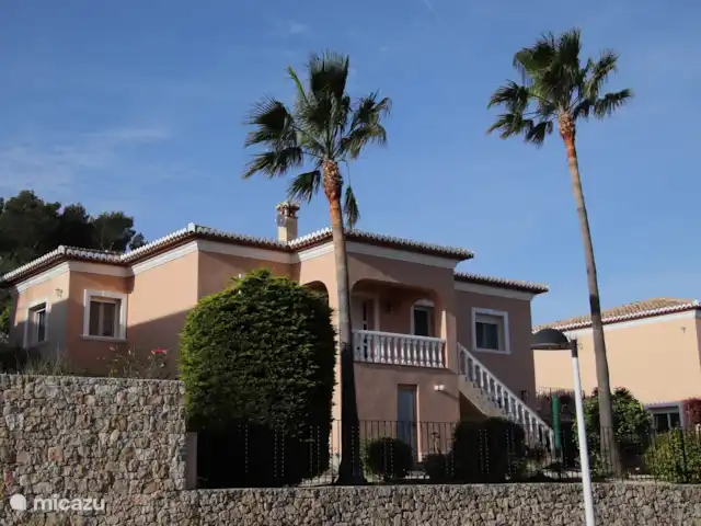 Casa Oleandra en España, Costa Blanca, Moraira - villa Vista frontal de Casa Oleandra.