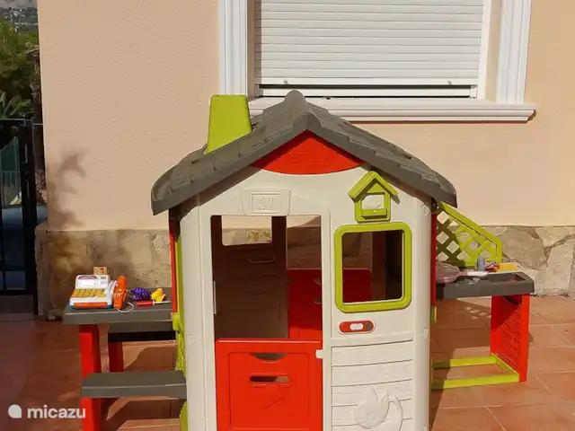 Casa Oleandra en España, Costa Blanca, Moraira - villa Para los más pequeños en la terraza una casita infantil.