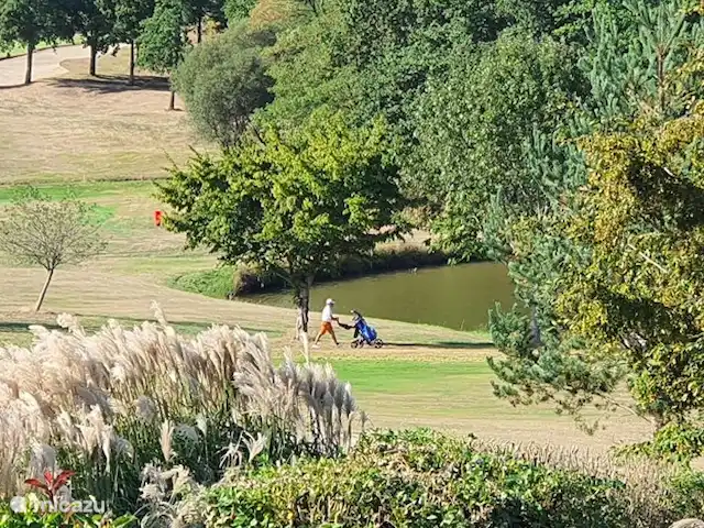 Vakantievilla Fleur de Lys huren in Frankrijk, Charente, Rouzède - villa Golf International de la Prèze (hole 12), uitzicht vanaf terras