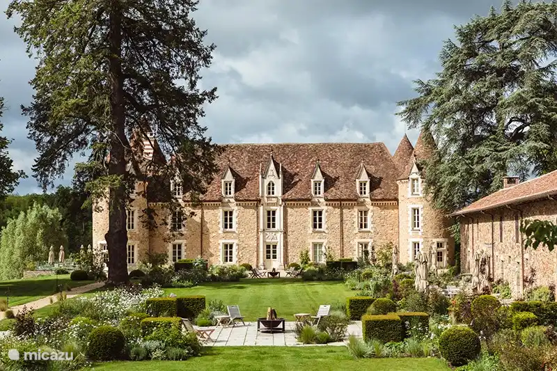 1 Michelin-Stern Domaine des Etangs in Massignac