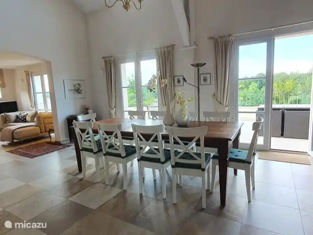 Vakantievilla Fleur de Lys huren in Frankrijk, Charente, Rouzède - villa eetkamer met tuinzicht