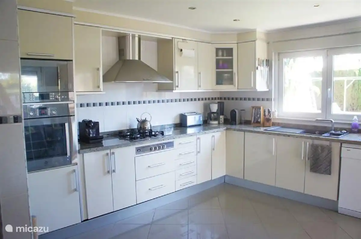 Large indoor kitchen