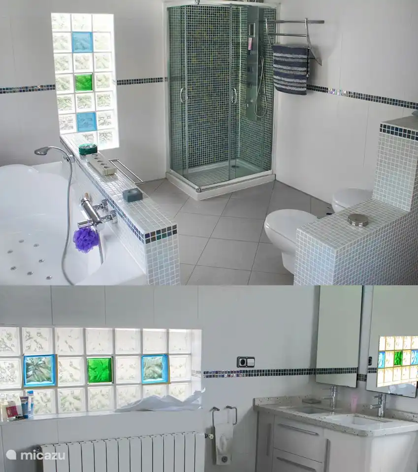 Large family bathroom upstairs