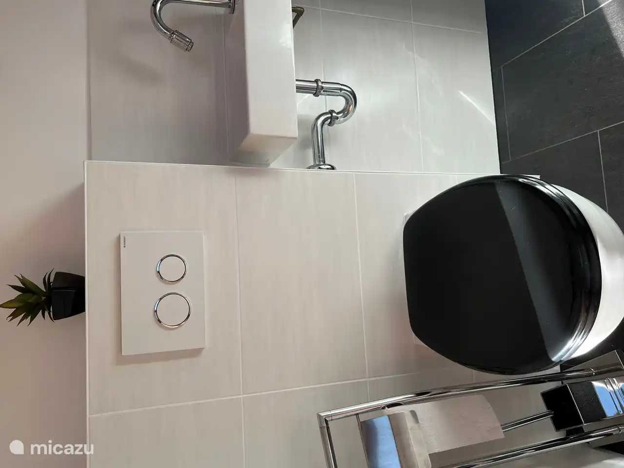 There are 2 toilets. There is also a washing machine and a dryer that you can use .