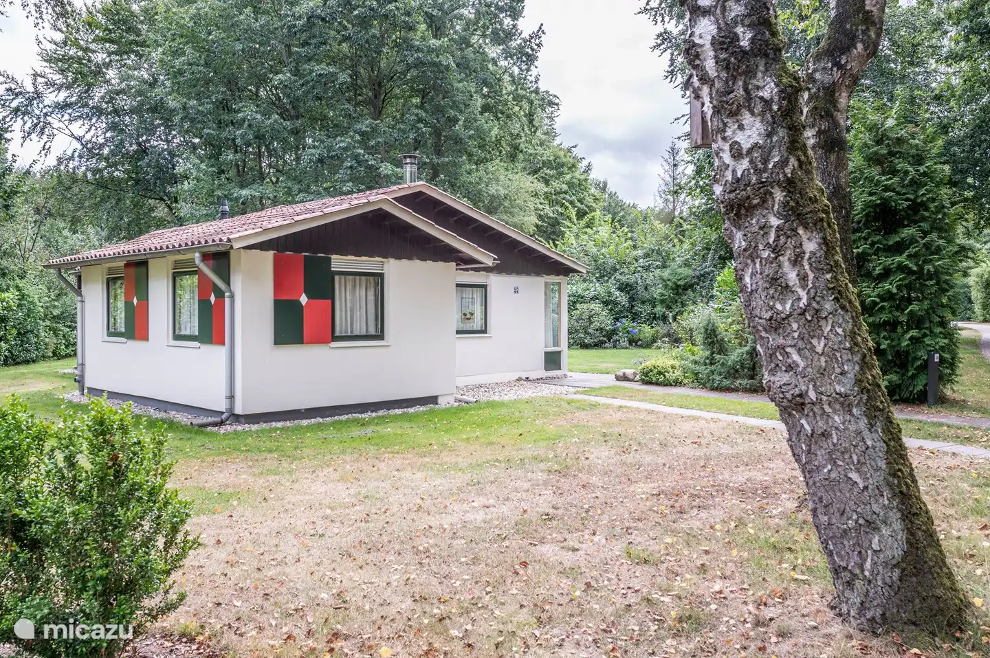 Bungalow 48 at the front with parking for 1 car