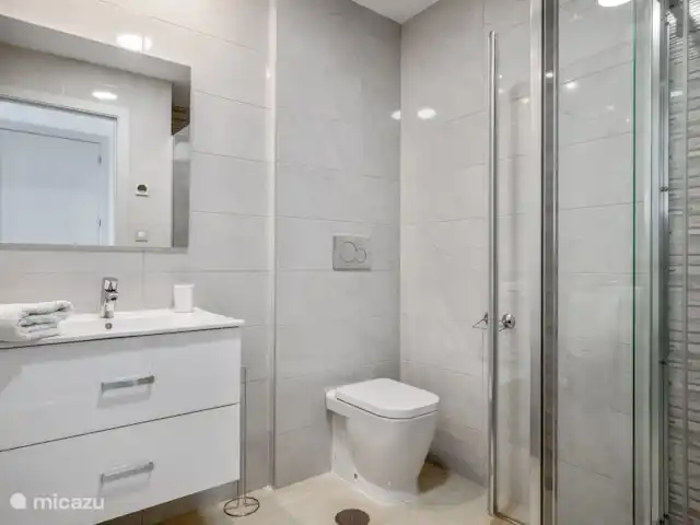 Terrazas de Campoamor huren in Spanje, Costa Blanca, Orihuela Costa - appartement Eigen badkamer in hoofdslaapkamer
