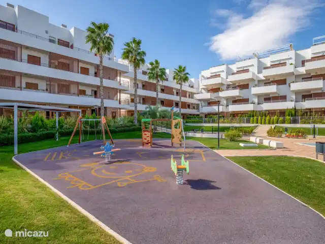 Terrazas de Campoamor huren in Spanje, Costa Blanca, Orihuela Costa - appartement Speeltuin voor de kleintjes, fitnesstoestellen en petanquebaan