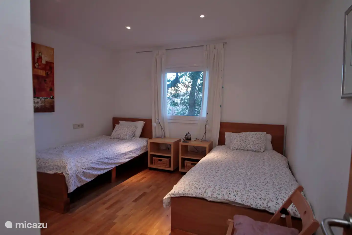 3/4 two x single bedroom ground floor