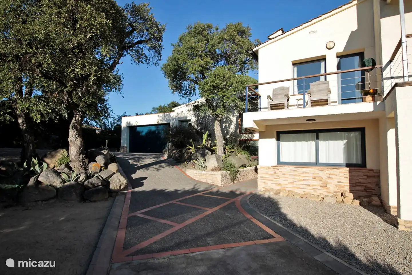 entrance of the villa