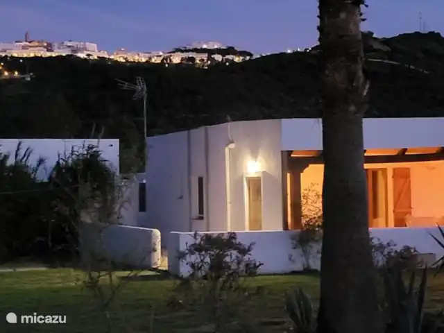Villa LaLuna 'LaCasa' | Espagne, Andalousie, Vejer de la Frontera - finca vue nocturne de Vejer