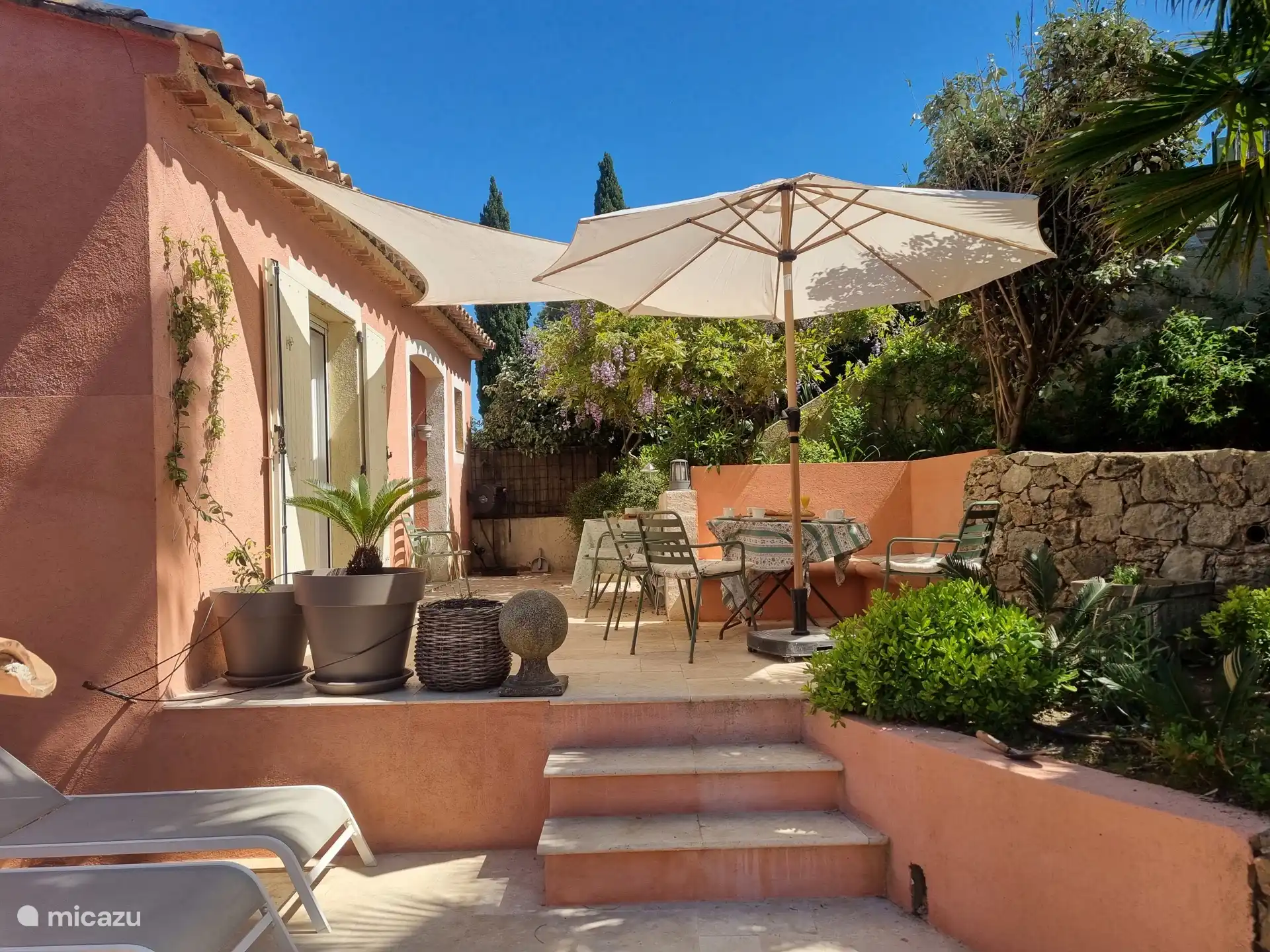 terraza en el lado sur