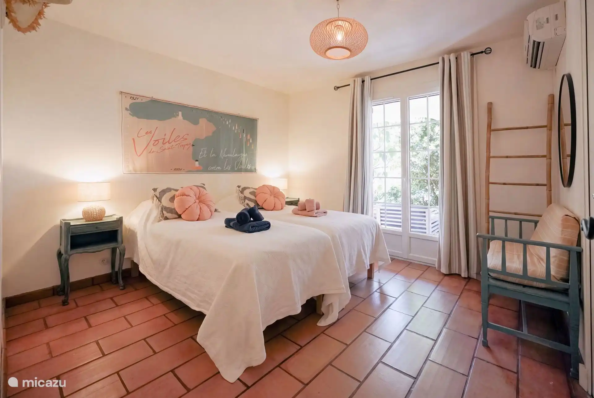 Panorama de la bahía de Saint-Tropez en Francia, Costa Azul, Cogolin - Casa vacacional
