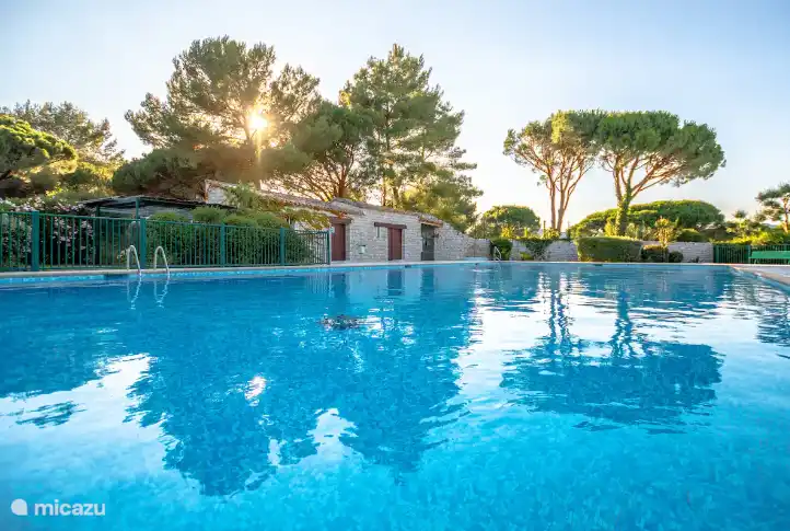 Schwimmbad auf der Domäne