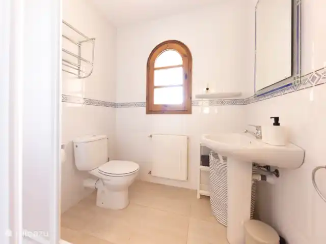 villa sant jordi en España, Costa Brava, Calonge - villa Cuarto de baño con ducha, lavabo e inodoro