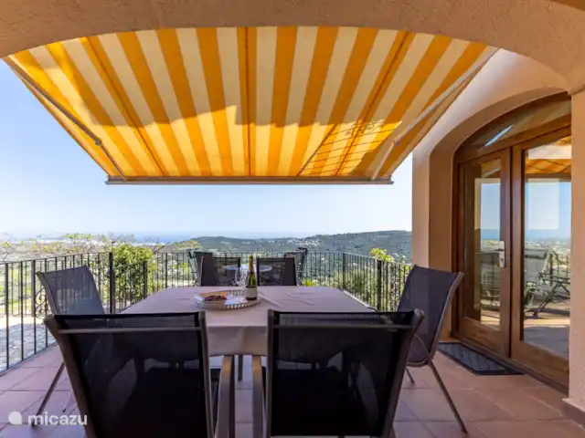 villa sant jordi en España, Costa Brava, Calonge - villa terraza, entrada directa desde el balcón y desde la cocina