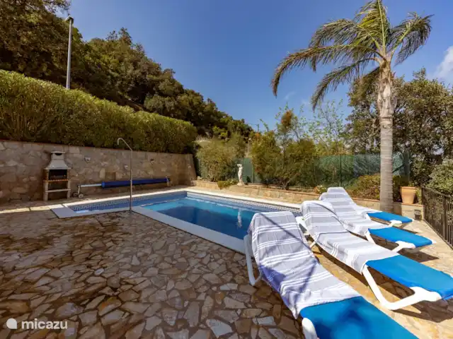 villa sant jordi en España, Costa Brava, Calonge - villa barbacoa junto a la piscina