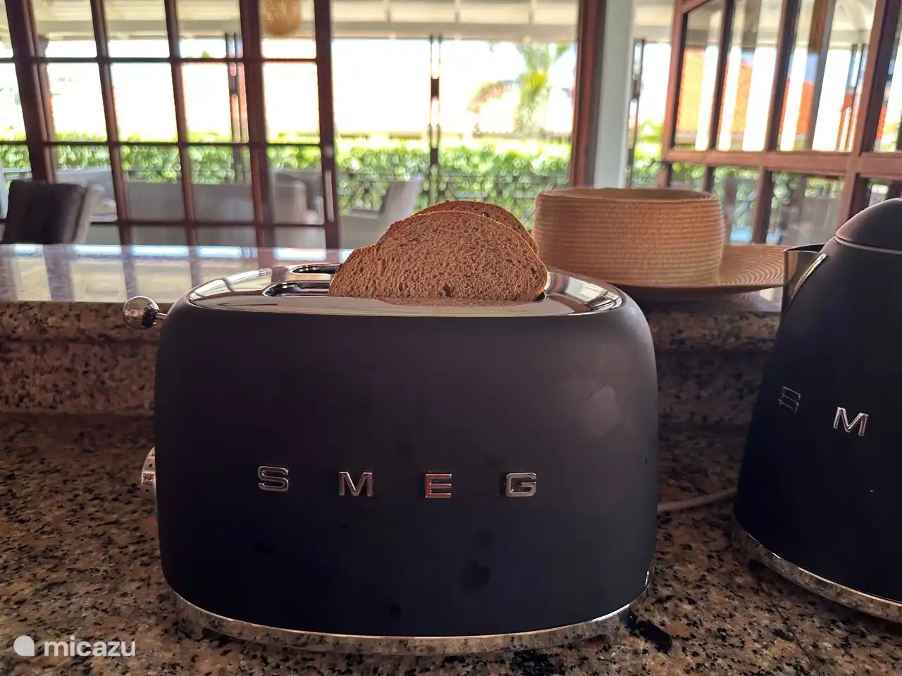 The Blue Bay Beachvilla - SMEQ Broodrooster & Waterkoker