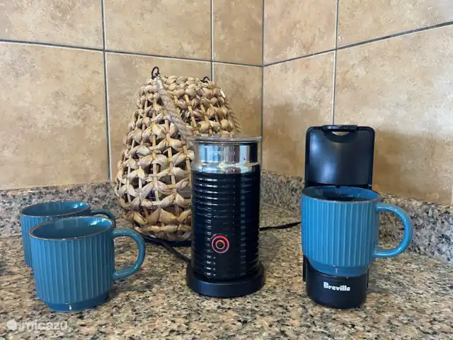 The Blue Bay Beachvilla huren in Curaçao, Curacao-Midden, Willemstad - villa The Blue Bay Beachvilla - Nespresso met melkschuimer