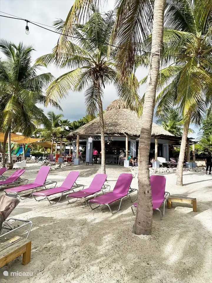 The Blue Bay Beachvilla -  Blue Bay Beach strandbedden, Blue Bay Beach beachbeds