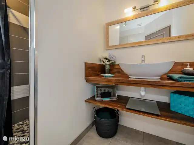 Sibadal en Francia, Lot,  Salviac - villa Baño
