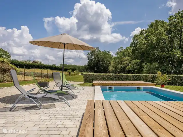 Sibadal en Francia, Lot,  Salviac - villa Piscina