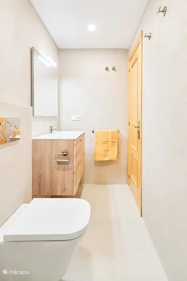 bathroom2