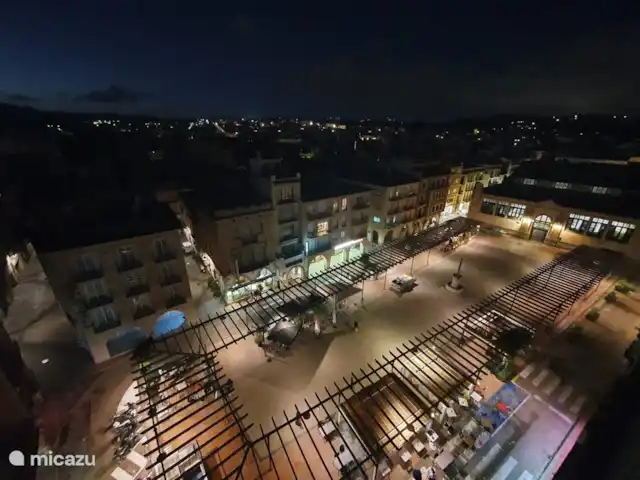 Beach Penthouse St. Feliu de Guixols | Espagne, Costa Brava, Sant Feliu de Guíxols - penthouse Vue sur l'agréable place du marché