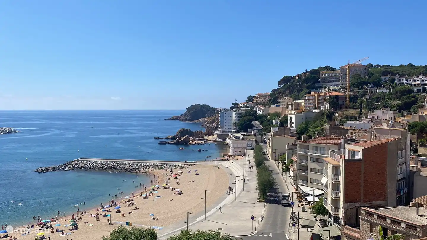 Die Bucht von Sant Feliu de Guixols