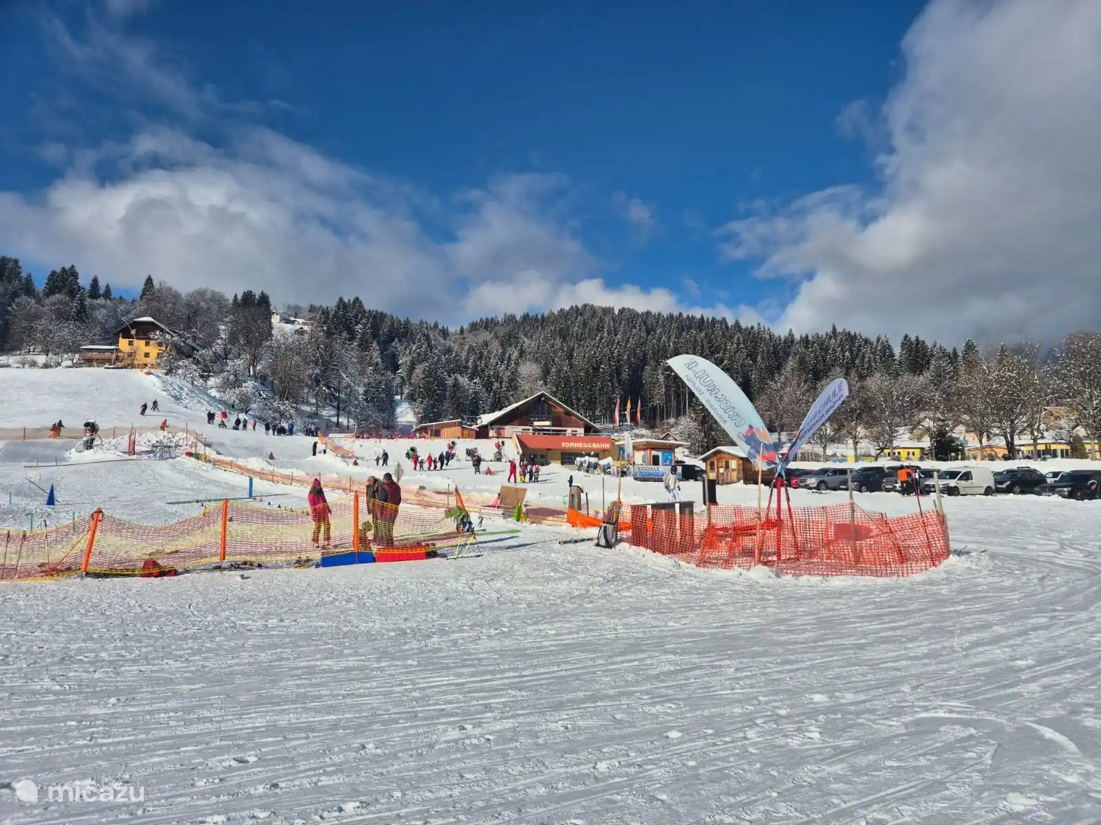 kinderklasje skiles in het dorp op 5 min van het chalet