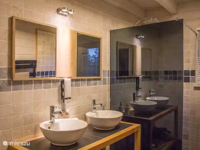 Villa Valentina | Belgique, Ardennes, Septon - maison de vacances salle de bain 1er étage