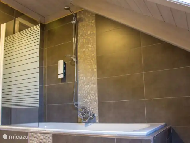 Villa Valentina | Belgique, Ardennes, Septon - maison de vacances salle de bain 2ème étage