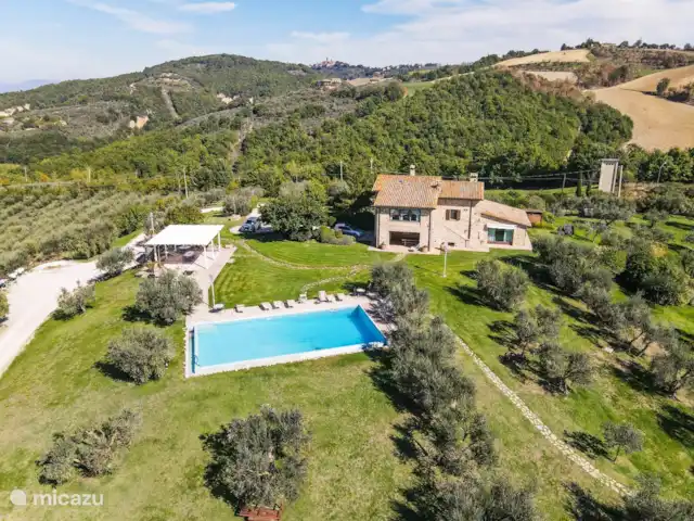 villa huren in Italië, Umbrië, Collazzone – Villa met privé,airco,prive zwembad villa huren in Italië, Umbrië, Collazzone – Villa met privé,airco,prive zwembad