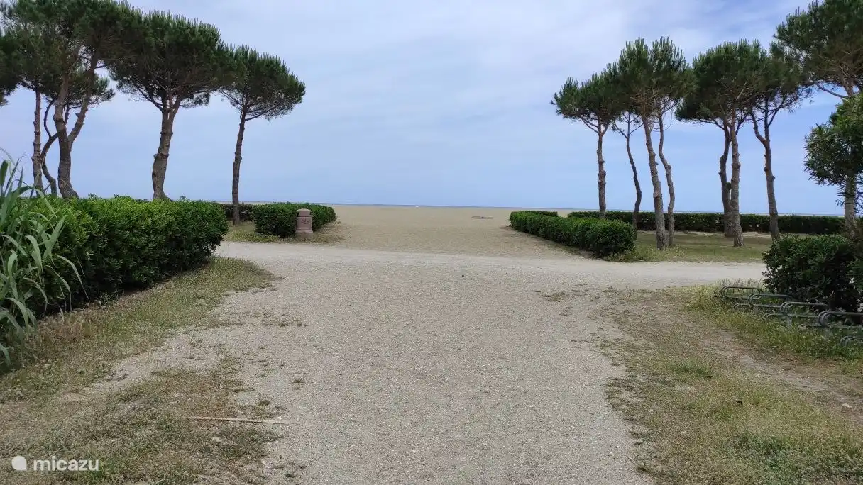 Du Parc à la plage : 5 minutes à pied