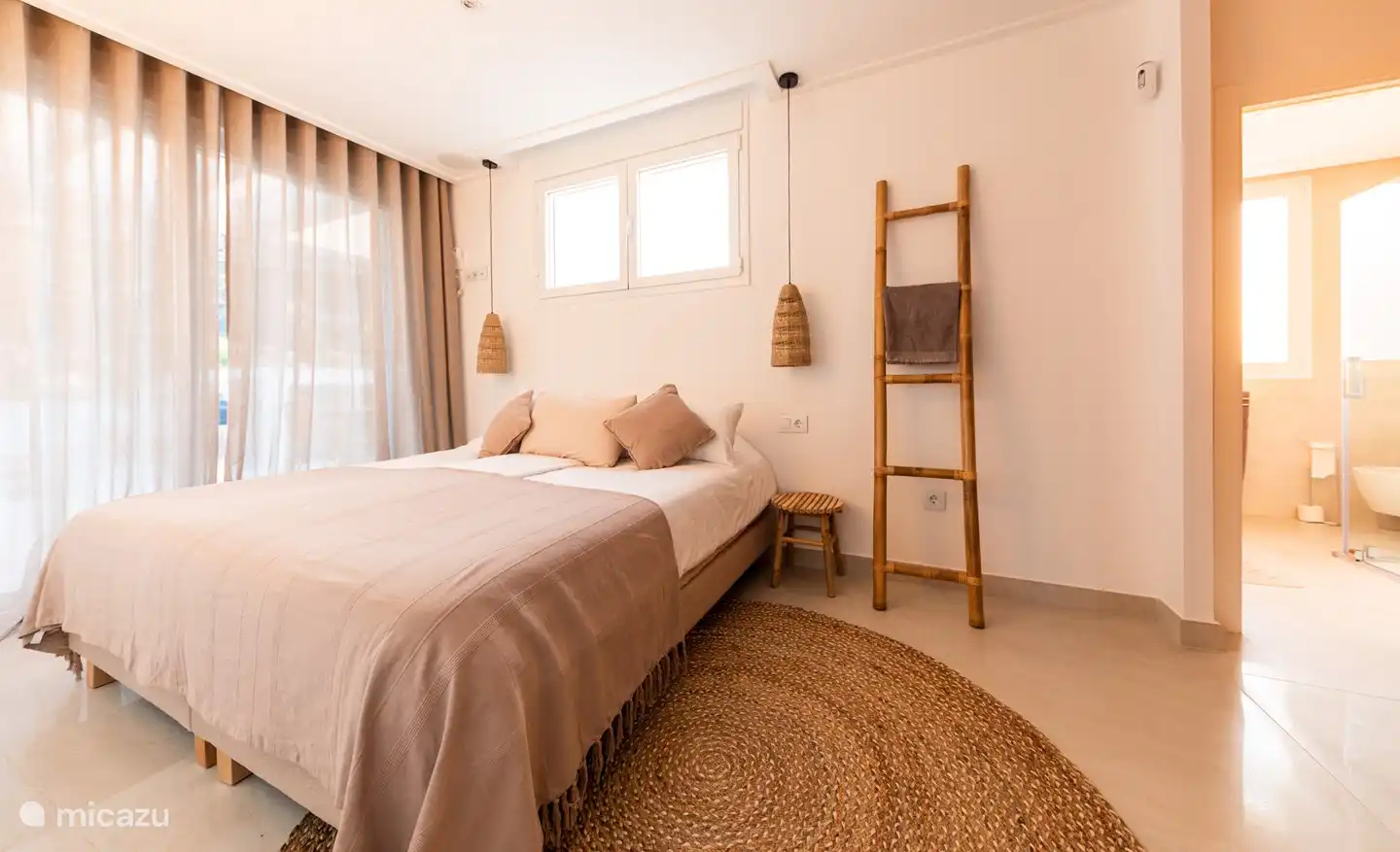 Les chambres sont toutes lumineuses et modernes.