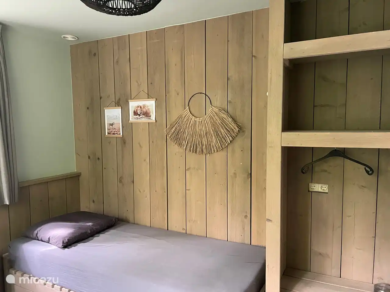 Schlafzimmer 3 hat auch 2 Betten