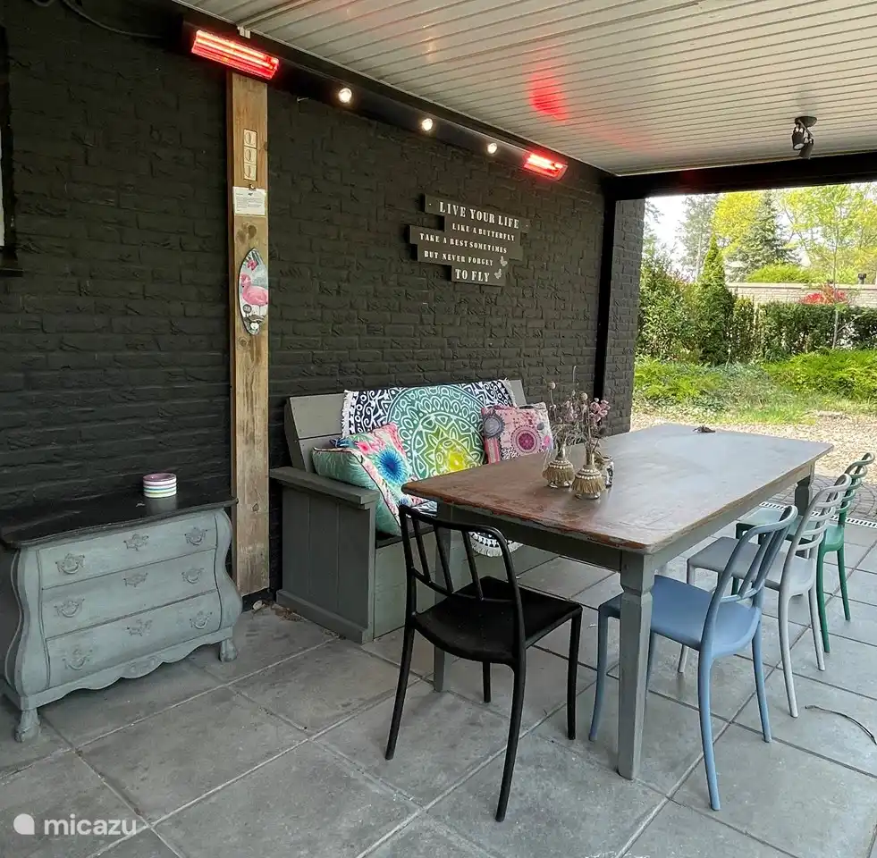 Überdachte Terrasse