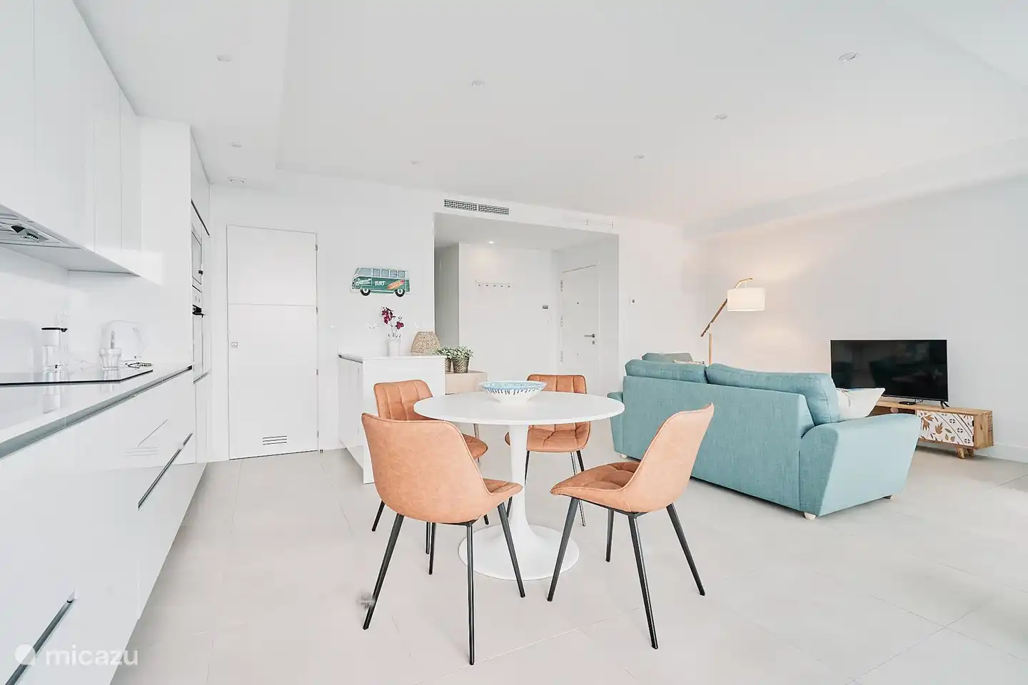 Küche mit Essbereich