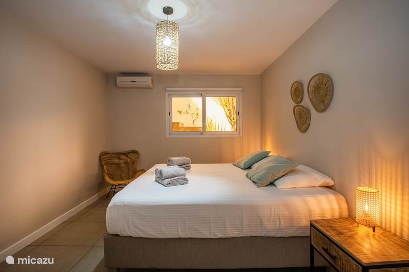 Holiday home Curaçao, Banda Ariba (East), Jan Thiel Apartment 6p. apartment with veranda