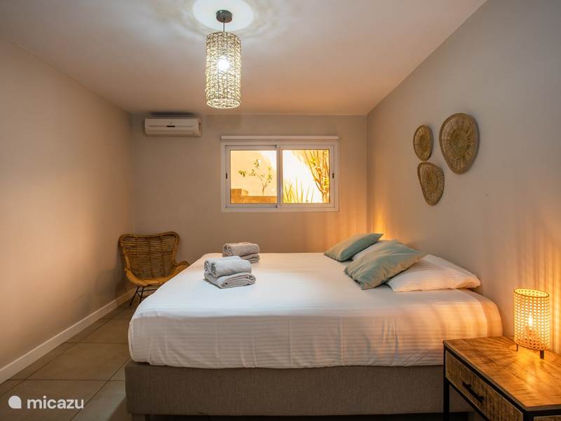 Vakantiehuis Curaçao, Banda Ariba (oost), Jan Thiel Appartement 6p. appartement met veranda 
