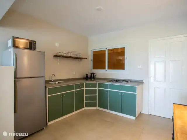 Location de Vacances Curaçao, Banda Ariba (est), Jan Thiel, appartement - Appartement quadruple avec balcon cuisine