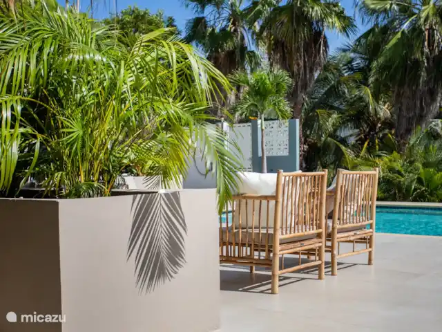 Location de Vacances Curaçao, Banda Ariba (est), Jan Thiel, appartement - Appartement quadruple avec balcon salon ensemble