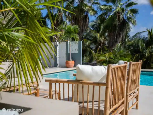 Location de Vacances Curaçao, Banda Ariba (est), Jan Thiel, appartement - Appartement quadruple avec balcon salon ensemble