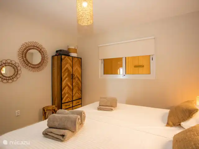 Location de Vacances Curaçao, Banda Ariba (est), Jan Thiel, appartement - Appartement quadruple avec balcon chambre 1