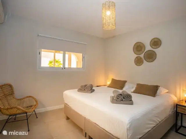 Location de Vacances Curaçao, Banda Ariba (est), Jan Thiel, appartement - Appartement quadruple avec balcon chambre 2