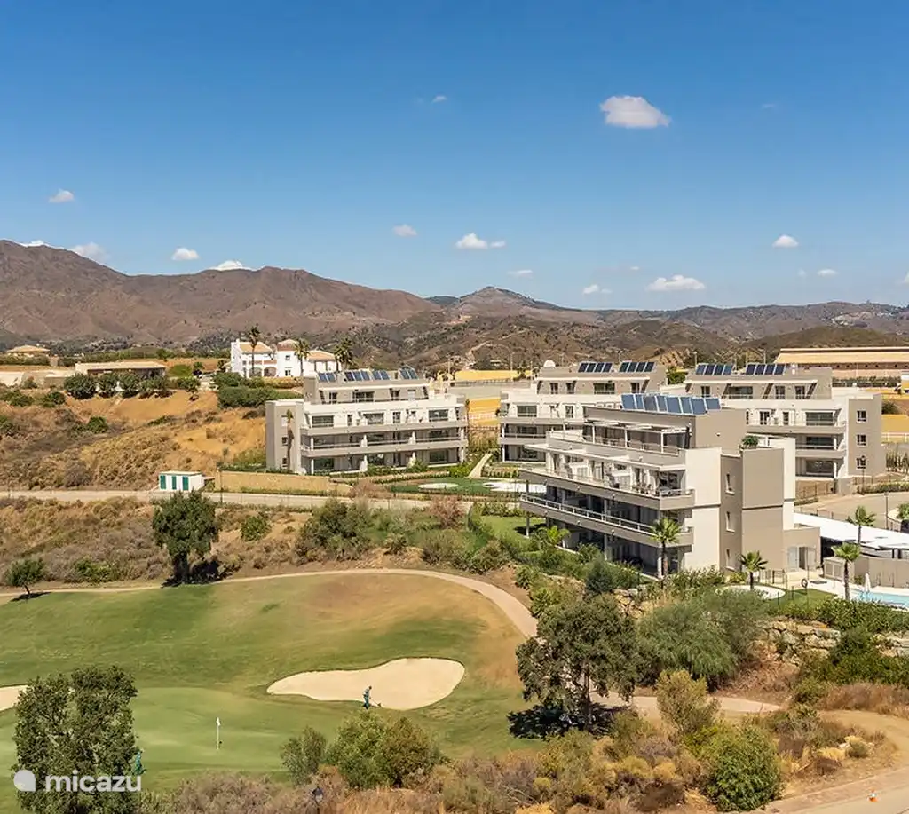 Sunny Valley Golf, Pool & Views