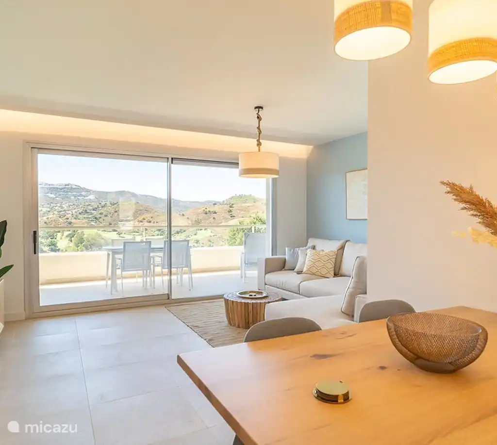 Sunny Valley Golf, Pool & Views