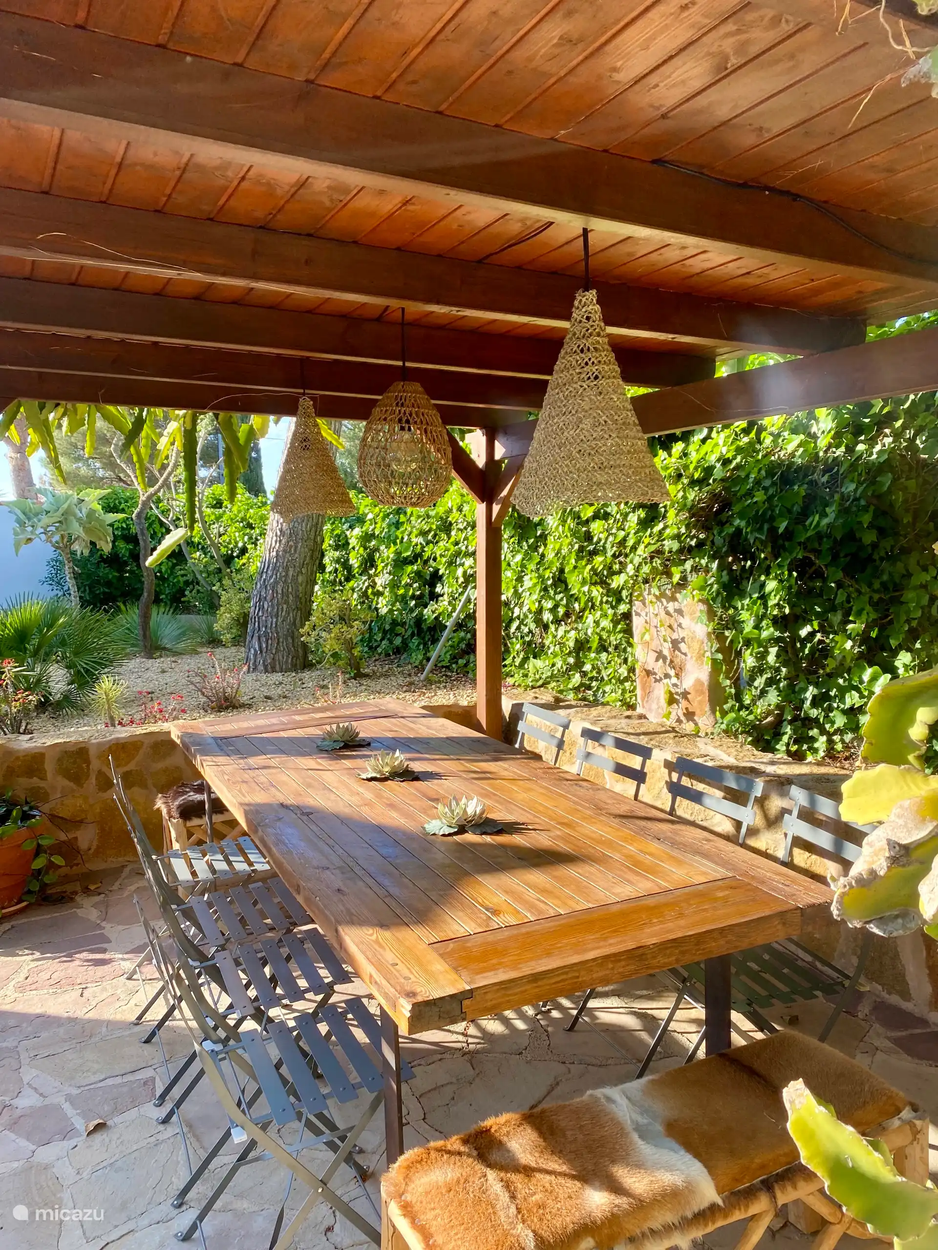 Mesa de la cocina exterior.