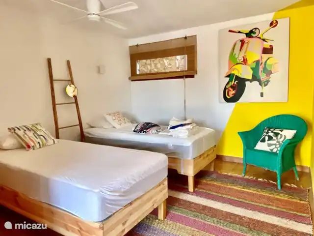 Villa Violeta : famille, plaisir et soleil | Espagne, Costa Blanca, Jávea - maison de vacances Chambre Bananes avec lits jumeaux ou un lit double