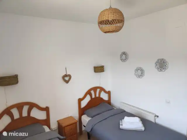 Tranquila casa de vacaciones Casa Milara en España, Costa Blanca, Jalón - casa vacacional Dormitorio con 2 camas individuales
