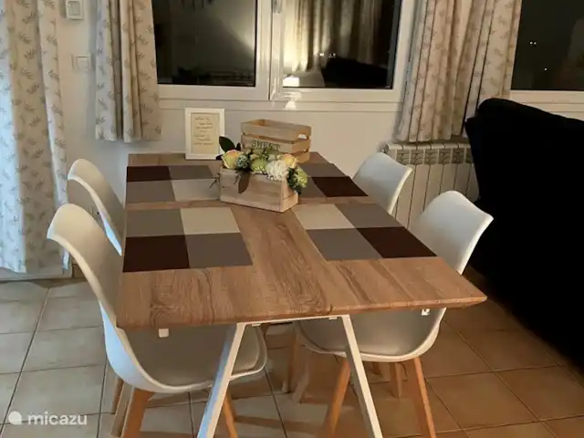Tranquila casa de vacaciones Casa Milara en España, Costa Blanca, Jalón - casa vacacional mesa de comedor y barbacoa CasaLucka4enjoy